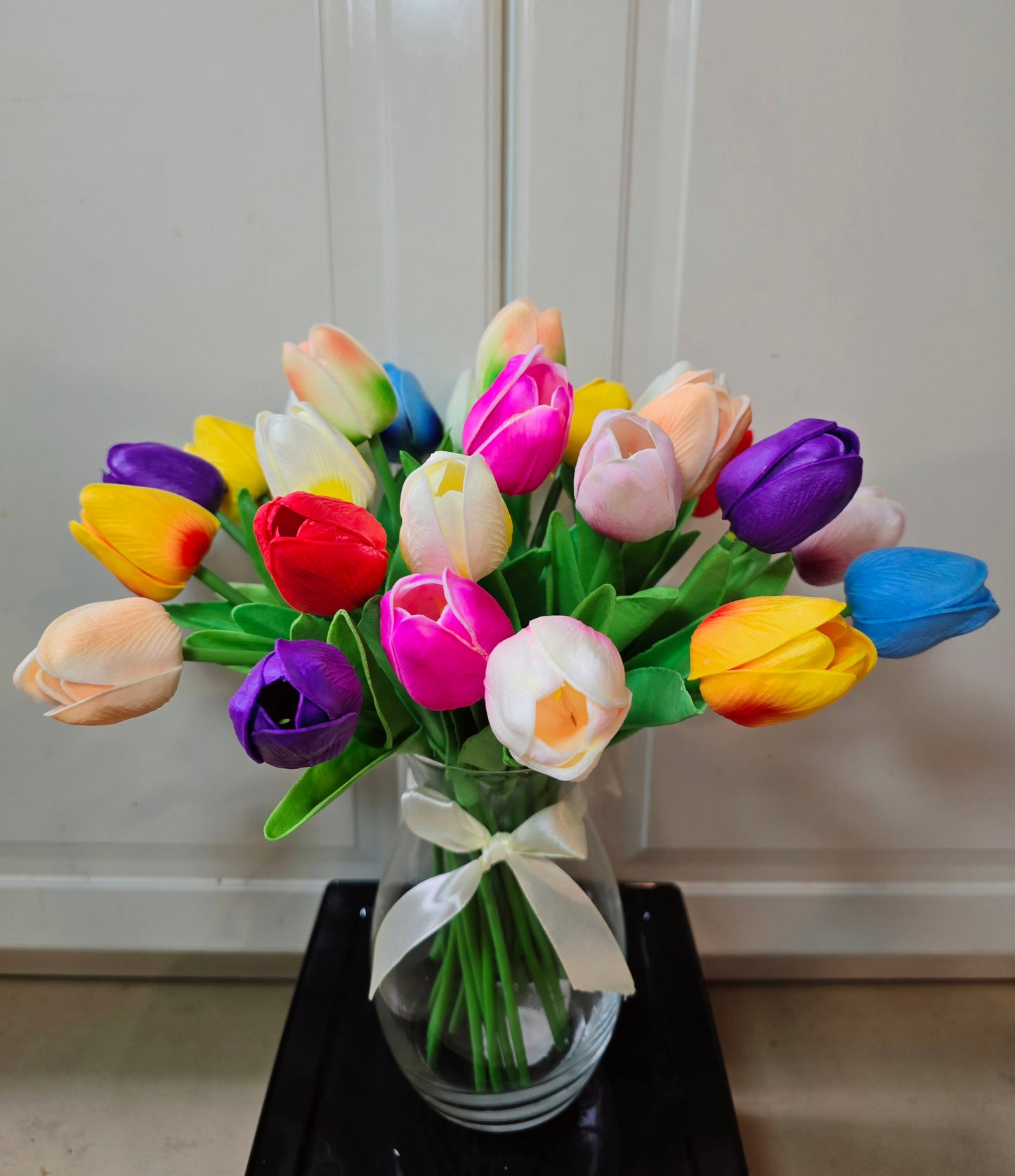 25 Tulips Flowers In Vase