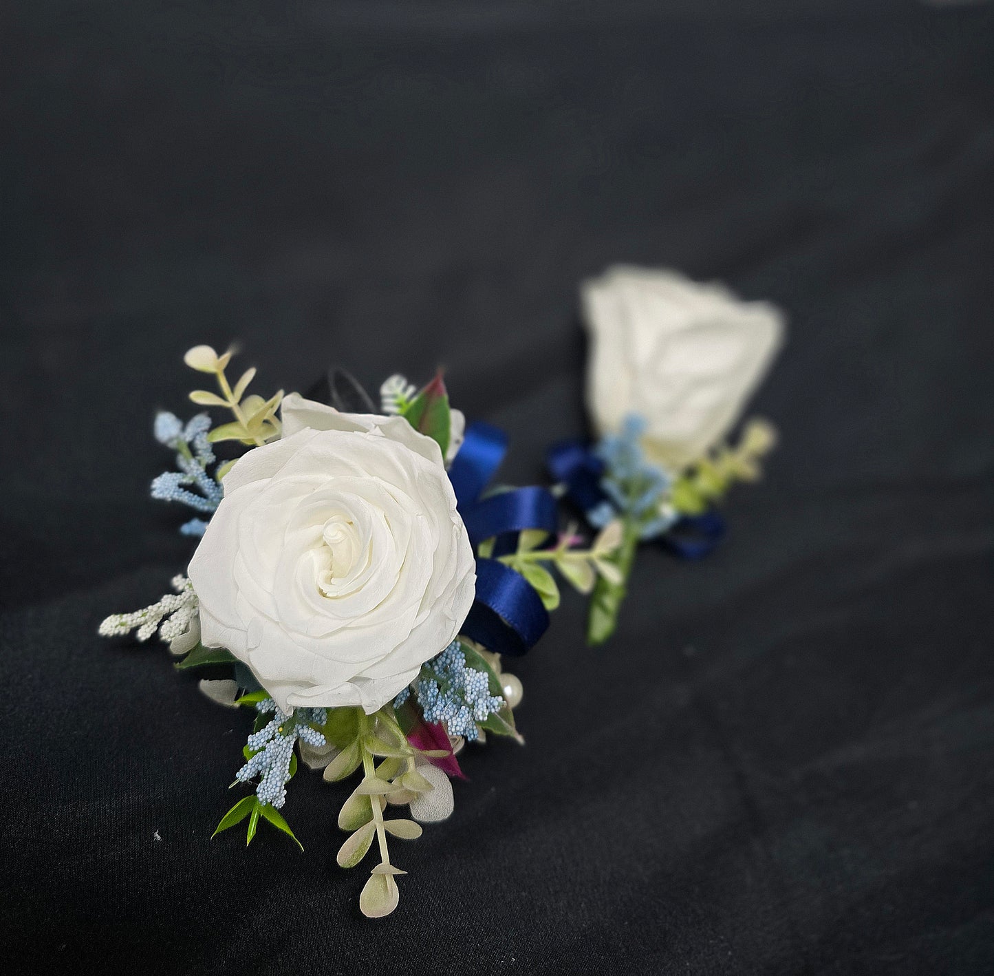 White Corsage & Boutonnieres