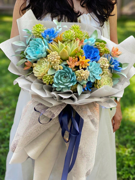 Why choose a succulent bouquet?