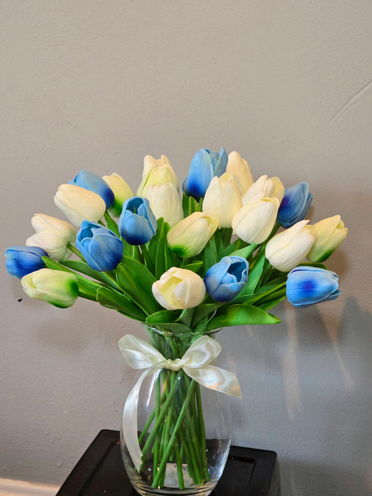 25 Tulips Flowers In Vase