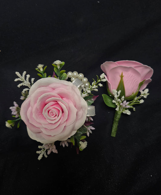 Corsage& Boutonnieres pink