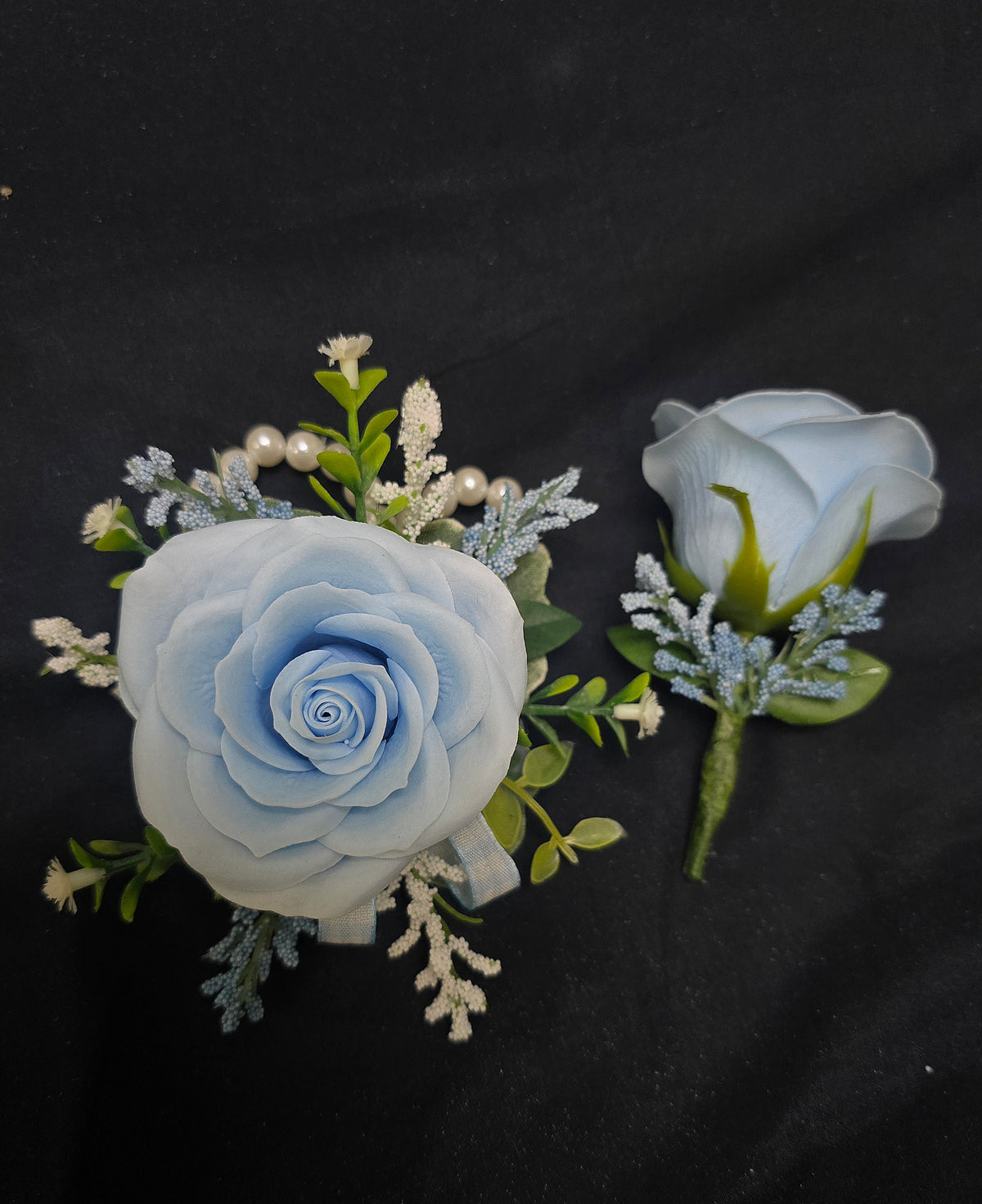 Corsage& Boutonnieres Blue