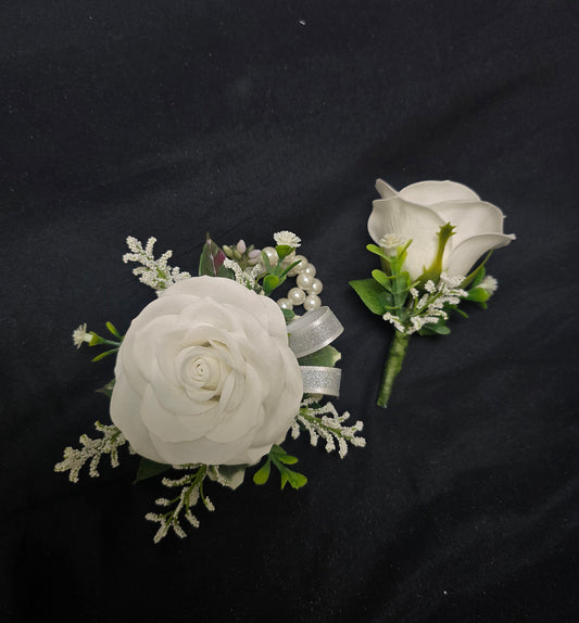 3 Corsage & 2 Boutonnieres
