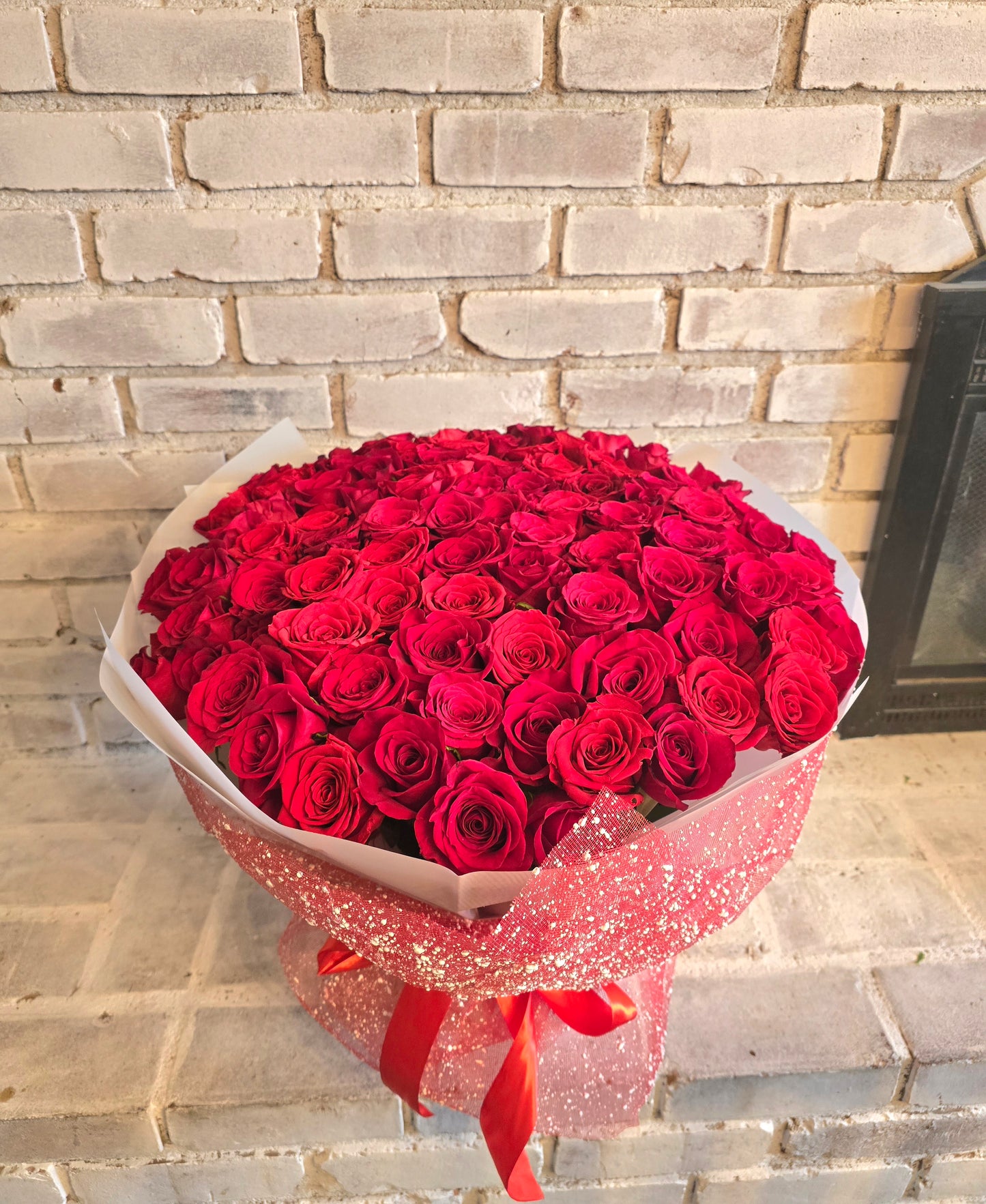 100 Cut Red Rose Bouquet